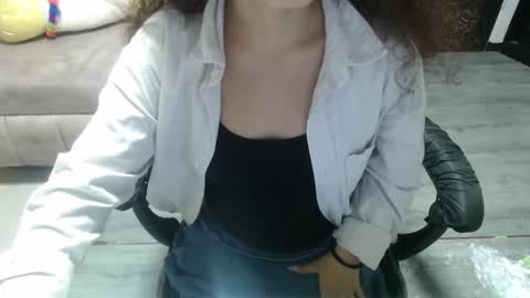 velvet_moon_v online show from October 25, 3:23 pm