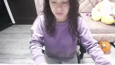 Snapshot of velvet_moon_v chatting on October 22, 1:13 pm velvet_moon_v online show from October 22, 1:13 pm
