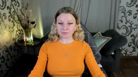 velvet_peach_ online show from October 21, 12:21 pm