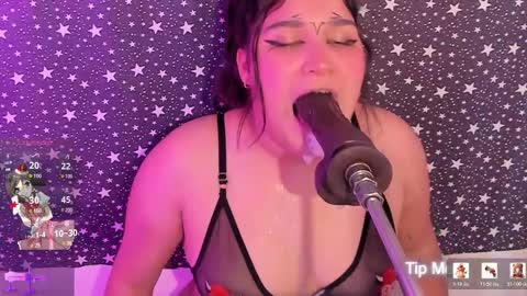 velvet_rosee_ online show from March 14, 6:45 pm