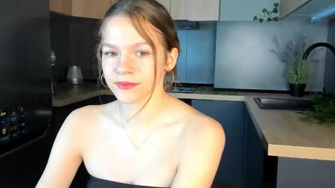 Kelly online show from November 6, 6:49 am