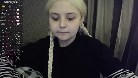 Snapshot of vendymories chatting on September 27, 6:38 pm eva 3 online show from September 27, 6:38 pm