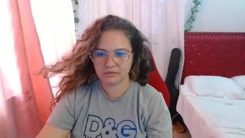 venecasexy44 online show from November 3, 1:56 pm