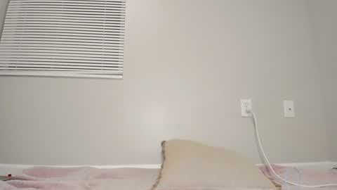 Snapshot of venicebtchh chatting on September 26, 2:08 am Harley instahailharleyy online show from September 26, 2:08 am