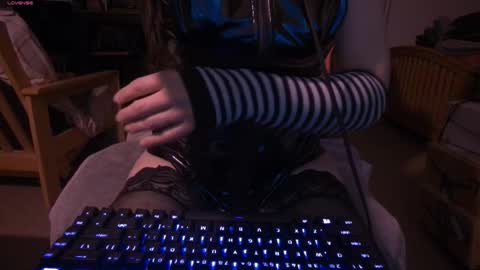 venimau online show from December 21, 11:16 am