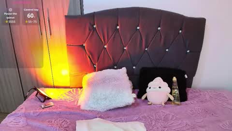 venus_hexxx online show from March 17, 11:37 am