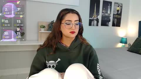 Mia online show from October 2, 12:48 pm