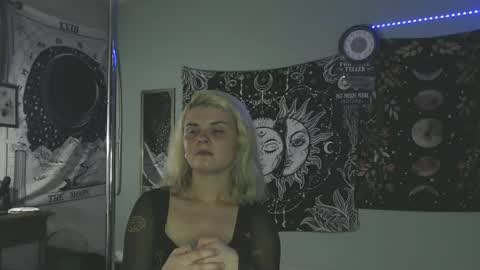 Snapshot of venusastar chatting on October 24, 12:11 am Miss Venus online show from October 24, 12:11 am