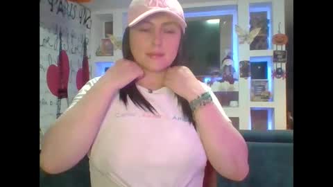 Snapshot of venusina07 chatting on October 19, 7:24 am VENUSINA07 online show from October 19, 7:24 am