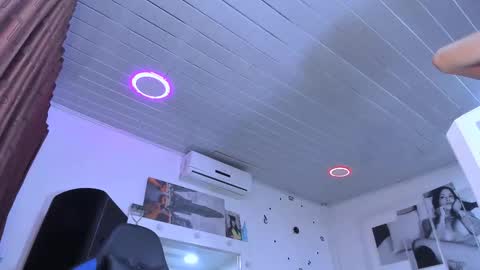 Snapshot of venuzconor chatting on February 23, 7:55 am ---Venuz--- online show from February 23, 7:55 am