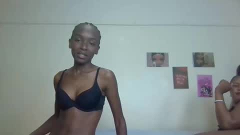 Snapshot of verah_vee chatting on September 21, 8:29 am verah online show from September 21, 8:29 am