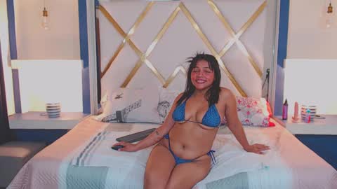 Snapshot of veronica_em1 chatting on October 1, 6:40 pm VERONICA online show from October 1, 6:40 pm