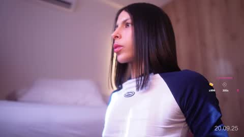 Snapshot of veronica_mendez1 chatting on September 20, 1:36 pm Veronica online show from September 20, 1:36 pm