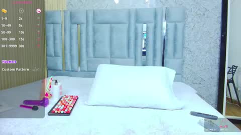 Snapshot of veronica_roose chatting on September 10, 1:34 pm Veronica online show from September 10, 1:34 pm