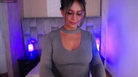 Vero online show from November 27, 9:22 pm