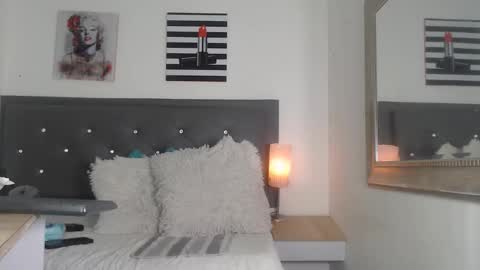 Veronica online show from December 18, 7:42 pm