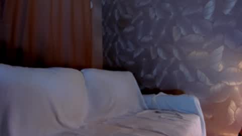 Snapshot of veronica_sland chatting on December 27, 12:07 am Veronica online show from December 27, 12:07 am
