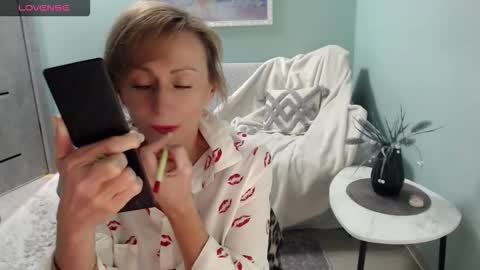 Helen online show from September 20, 5:54 am