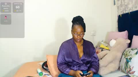 veronicarod1 online show from April 1, 2:12 am