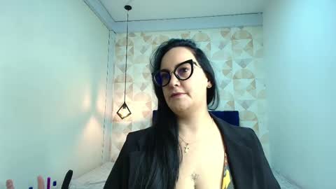 Snapshot of veroniicabbw chatting on February 21, 12:06 pm veroniicabbw online show from February 21, 12:06 pm