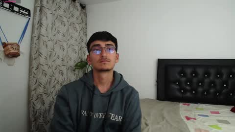 versatileguuy online show from September 22, 2:59 am