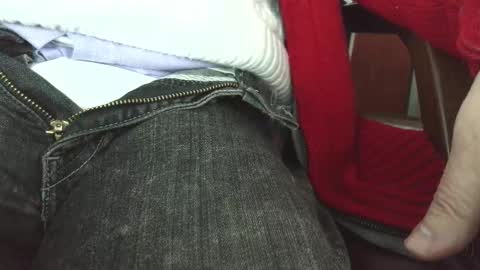 Erik online show from February 9, 10:08 am