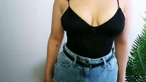 Ana online show from April 12, 11:58 am