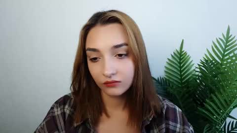 Snapshot of veryveryshygirl chatting on September 11, 9:21 am Ana online show from September 11, 9:21 am