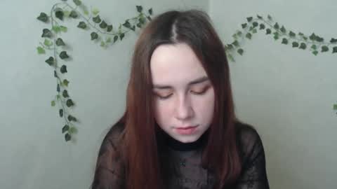 veryveryvery_shy online show from March 25, 6:31 am