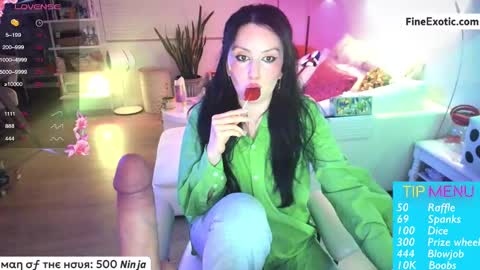 Snapshot of vesafine chatting on March 3, 4:58 am vesafine online show from March 3, 4:58 am