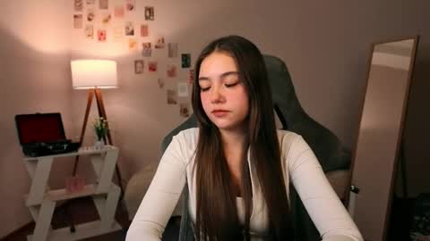 Rachel online show from November 21, 8:18 pm