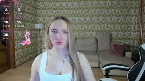 vi_luxxxy online show from May 16, 2:41 am