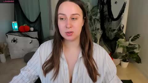 Camilla online show from October 24, 11:00 am