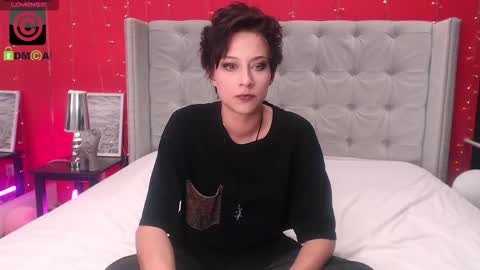 Snapshot of via_mayer chatting on September 13, 10:34 pm Via online show from September 13, 10:34 pm