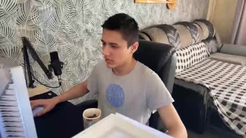 Snapshot of vialeras chatting on February 23, 6:49 am vialeras online show from February 23, 6:49 am