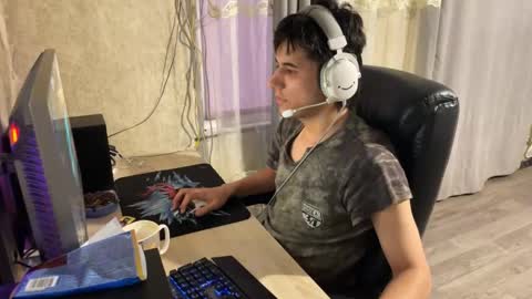 Snapshot of vialeras chatting on September 23, 1:05 pm vialeras online show from September 23, 1:05 pm