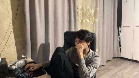 vialeras online show from December 17, 1:12 am