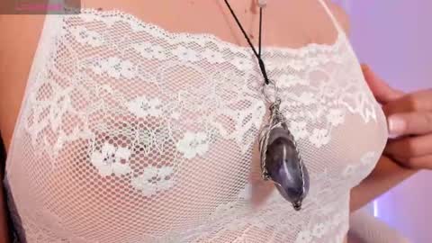 Ariana  online show from October 1, 4:39 pm