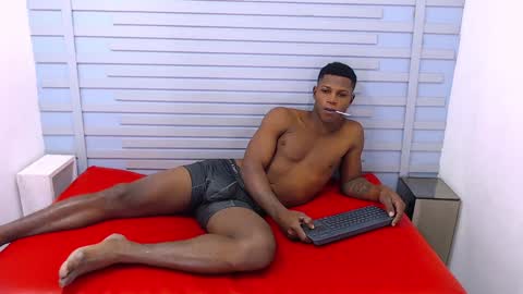 Vicent  online show from December 12, 7:15 pm