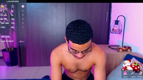 Vic online show from December 21, 11:34 pm