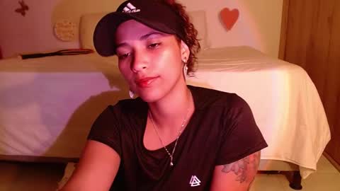 Snapshot of vicky_crazy chatting on February 25, 12:25 am Vicky online show from February 25, 12:25 am
