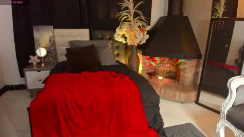 Vicky online show from April 16, 9:39 pm