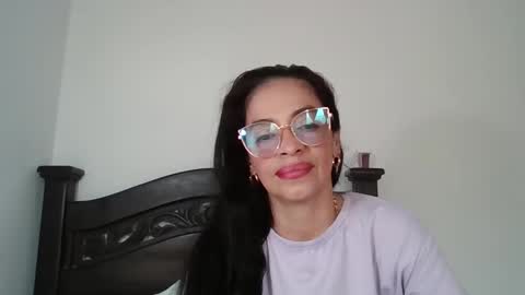 VICTORIA online show from February 18, 8:25 pm