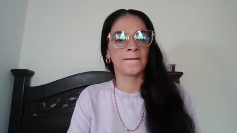 VICTORIA online show from February 18, 5:20 pm