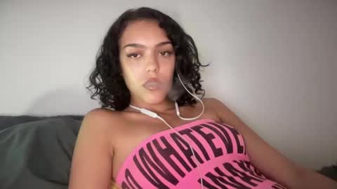 Goddess Victory  online show from February 5, 6:56 am