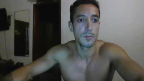 Snapshot of viclatam chatting on February 17, 2:31 am viclatam online show from February 17, 2:31 am