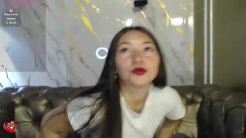 Victoria  online show from October 18, 4:05 am