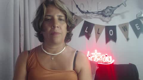 Snapshot of victoria25_meester chatting on October 3, 10:18 pm Hi guys Im victoria Be the one who can control me in PVT online show from October 3, 10:18 pm