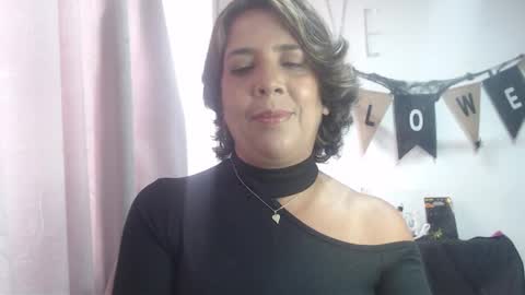 Snapshot of victoria25_meester chatting on October 14, 4:21 pm Hi guys Im victoria Be the one who can control me in PVT online show from October 14, 4:21 pm