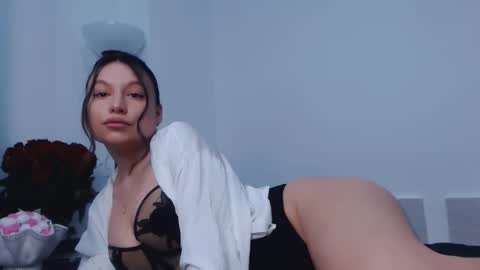 Snapshot of victoria__harris chatting on February 19, 11:49 am Victoria online show from February 19, 11:49 am
